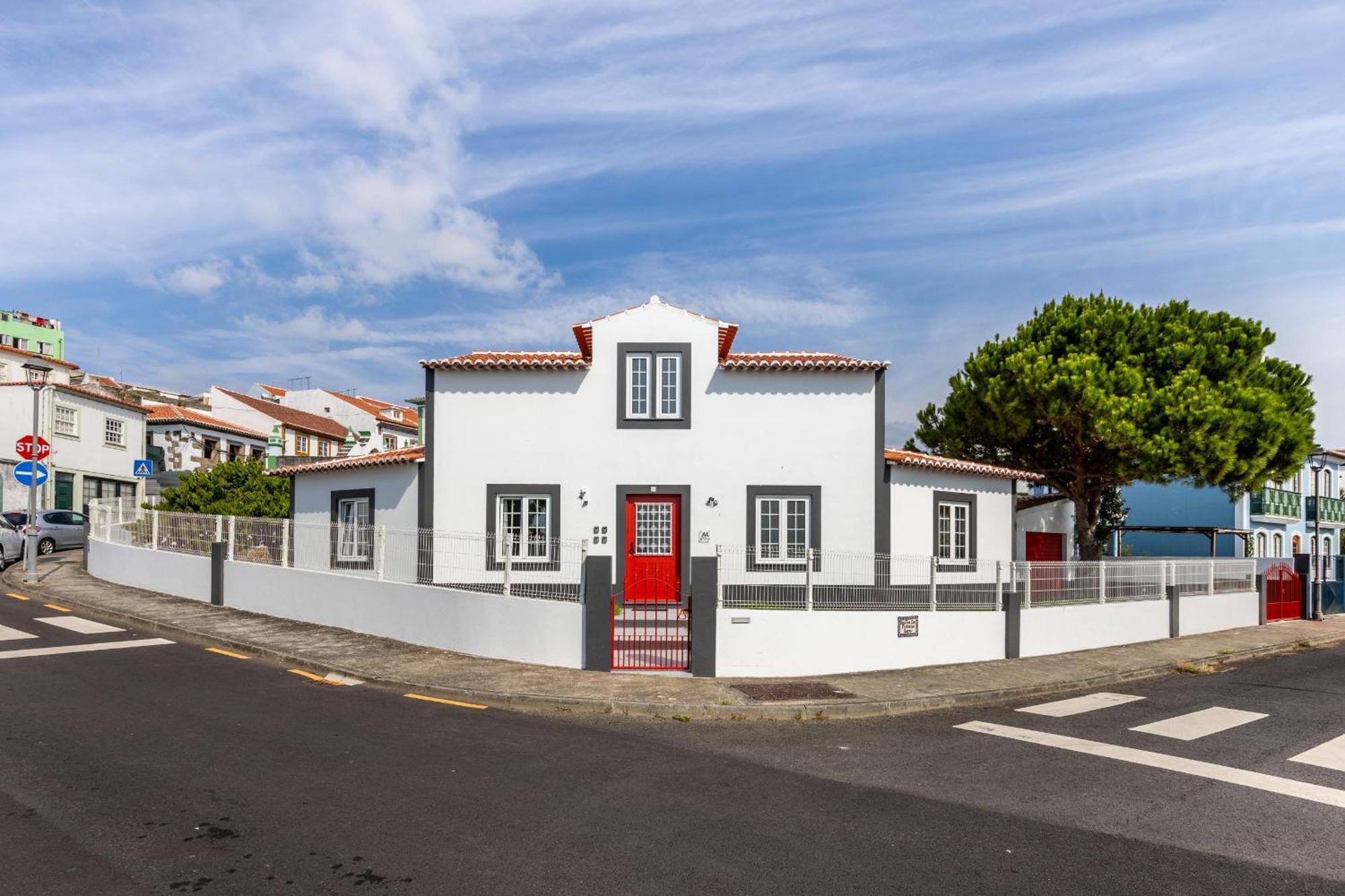 Angra Charming Suites By Seewest Angra do Heroísmo Esterno foto